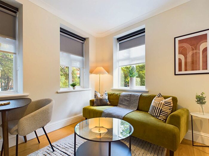 1 Bedroom Flat To Rent In West End, WC2H
