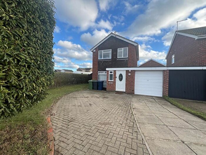 3 Bedroom Link Detached House To Rent In The Trundle, Somersham, Huntingdon., PE28