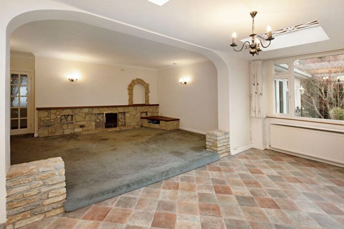 2 Bedroom Bungalow For Sale In Southdowns Road, Dawlish, EX7