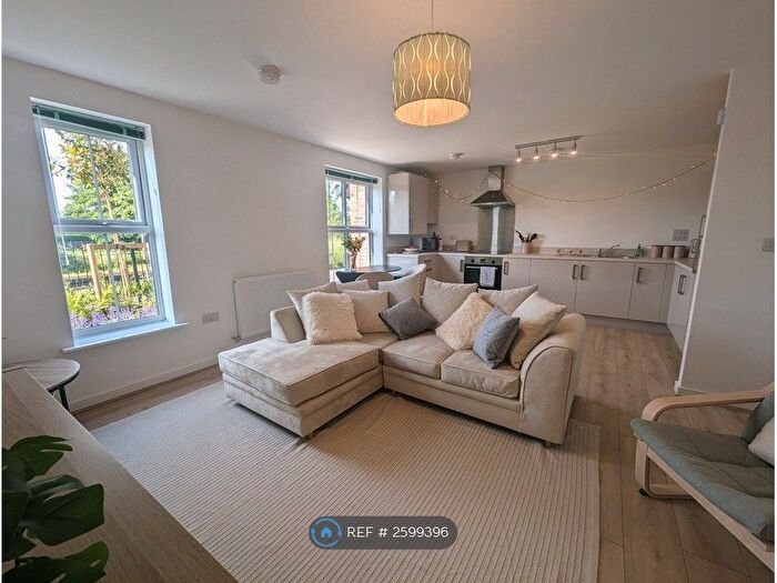 2 Bedroom Flat To Rent In Robertson's Way, Manchester, M43