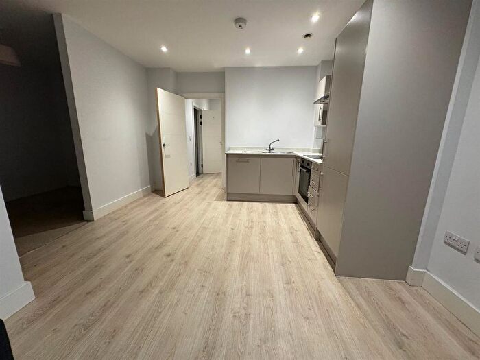 1 Bedroom Flat To Rent In Nobel Drive, Harlington, Hayes, UB3