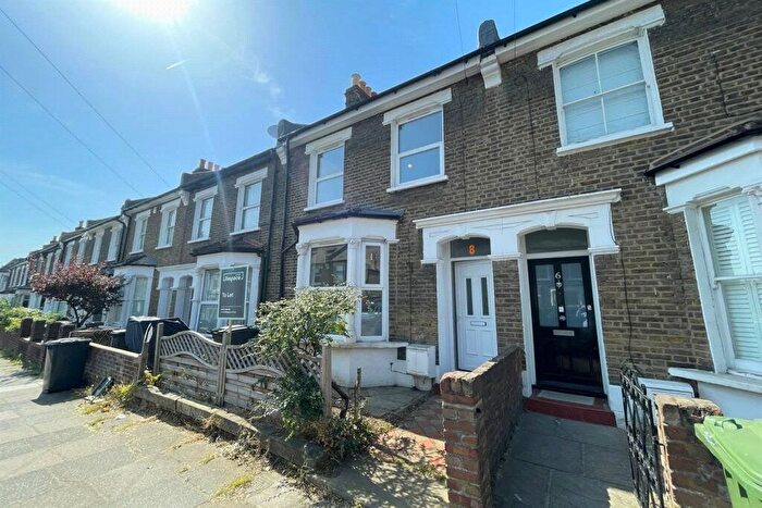 4 Bedroom Terraced House To Rent In Merritt Road, London, SE4