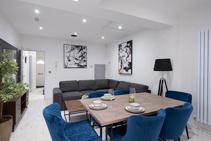 4 Bedroom Semi-Detached House To Rent In Monks Road, Lincoln, LN2