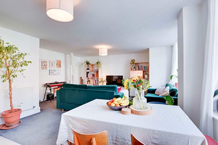 1 Bedroom Flat For Sale In Cowper Street, Knighton Fields, Leicester, LE2