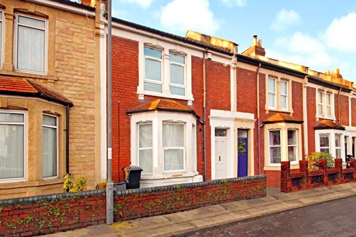 2 Bedroom Apartment To Rent In Clyde Terrace, Bedminster, Bristol, BS3