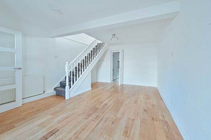 3 Bedroom Semi-detached House To Rent In Sparrows Herne, Bushey, WD23