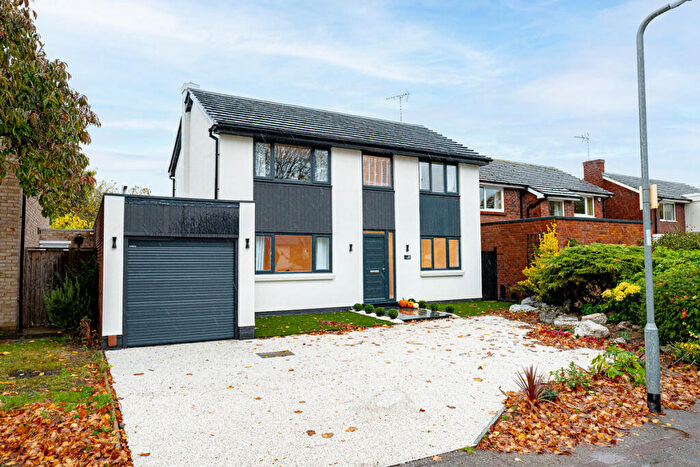 4 Bedroom Detached House For Sale In Willingale Way, Southend-on-sea, SS1
