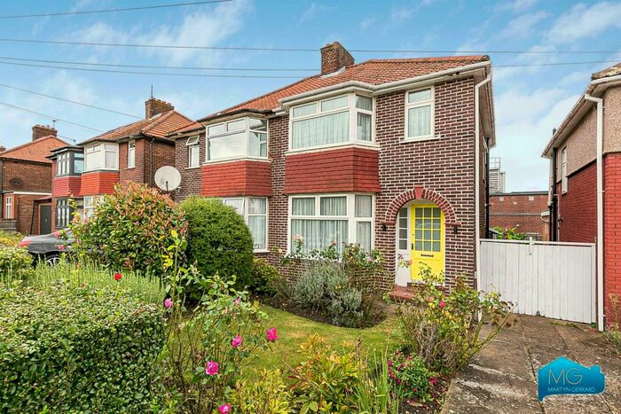 3 Bedroom Semi-Detached House To Rent In Rydal Gardens, London, NW9