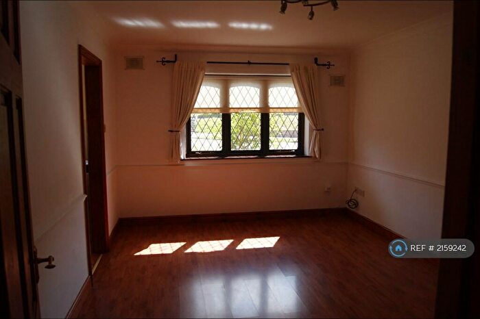 2 Bedroom Flat To Rent In Tring Road, Wendover, HP22