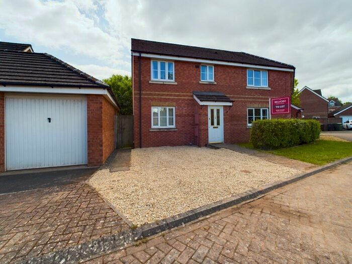 4 Bedroom Semi-Detached House To Rent In Bullingham Lane, Hereford, HR2