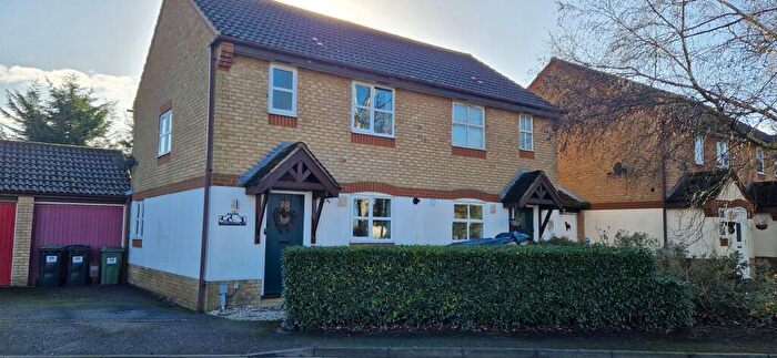 3 Bedroom Semi Detached House For Sale In Cranfield, MK43