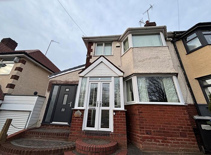 3 Bedroom House To Rent In Hagley Road West, Oldbury, B68