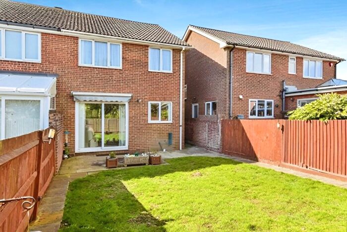 3 Bedroom Semi-Detached House For Sale In Warren Avenue, Brighton, East Sussex, BN2