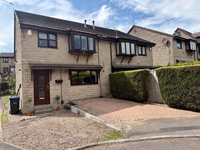 4 Bedroom Semi Detached House For Sale In Burnett Rise, Queensbury, Bradford, BD13