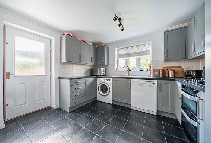 4 Bedroom Detached House For Sale In Madley Brook Lane, Witney, Oxfordshire, OX28