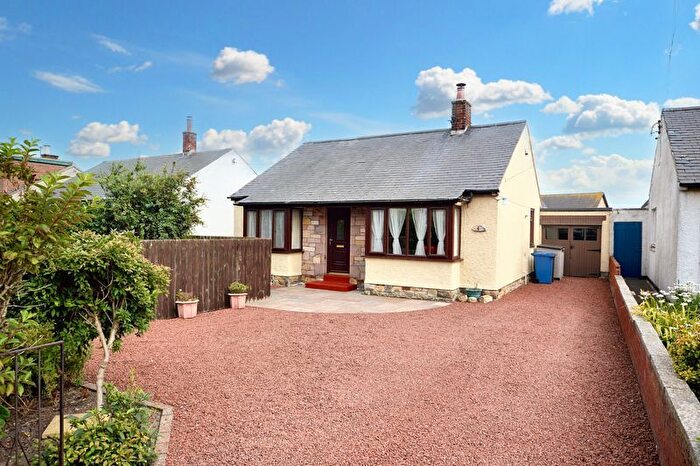 2 Bedroom Detached Bungalow For Sale In Dunstan View, Seahouses, NE68
