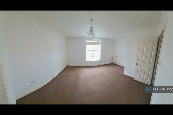 2 Bedroom Flat To Rent In Lamb Lane, Cinderford, GL14