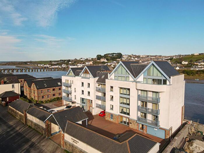 2 Bedroom Apartment For Sale In New Road, Bideford, EX39