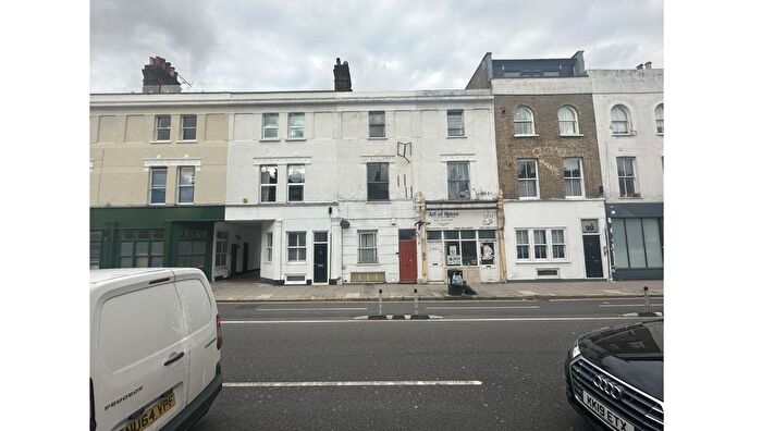 3 Bedroom Flat For Sale In A Balls Pond Road, Islington, London, N1