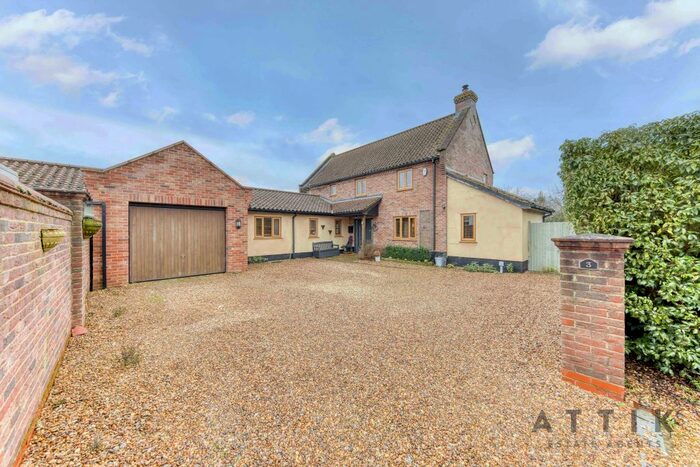 5 Bedroom Link Detached House For Sale In Nelsons Loke, Great Ellingham, Attleborough, NR17