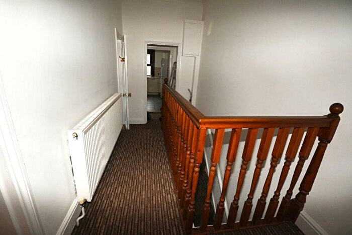 1 Bedroom Flat To Rent In Thorold Road, Ilford, IG1