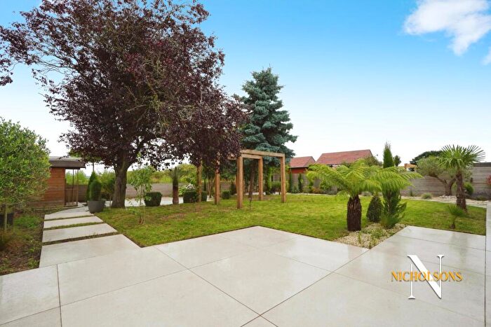 4 Bedroom Detached House For Sale In Park Lane, Retford, Nottinghamshire, DN22