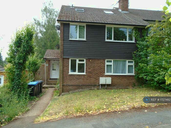 2 Bedroom Flat To Rent In Adele Avenue, Welwyn, AL6