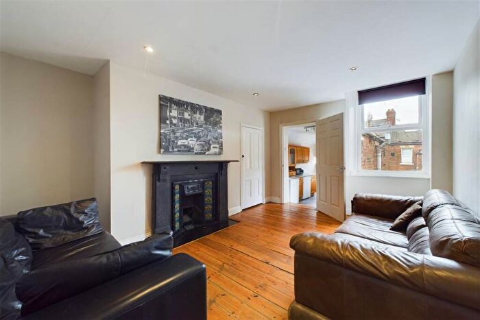 6 Bedroom Maisonette To Rent In Grosvenor Gardens, Jesmond, Newcastle Upon Tyne, NE2