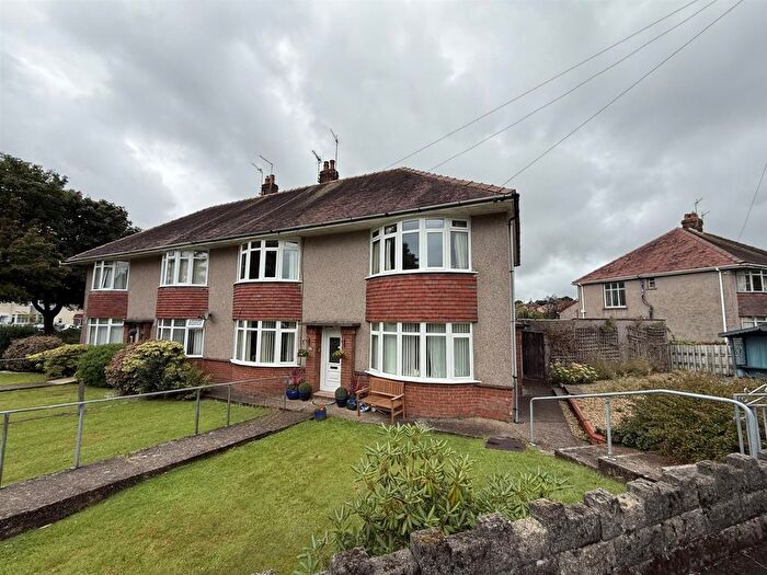 2 Bedroom Flat For Sale In Wimmerfield Avenue, Killay, Swansea, SA2