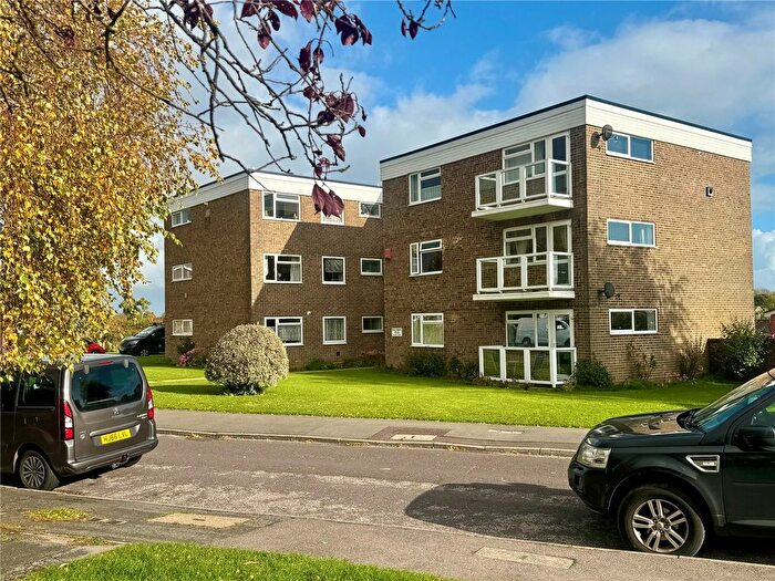 2 Bedroom Flat For Sale In Conway Court, Stirling Close, New Milton, Hampshire, BH25