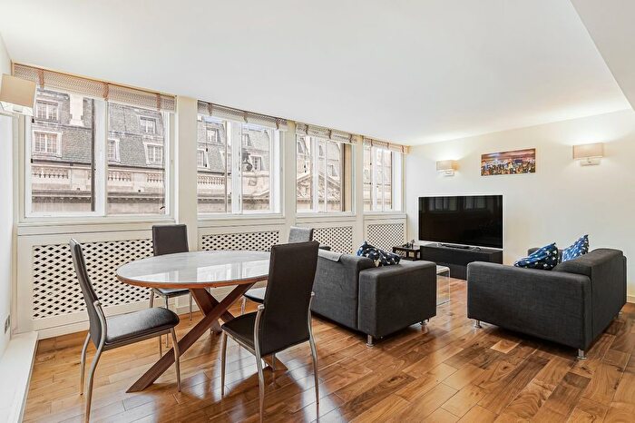 2 Bedroom Flat To Rent In St. James's Square, St. James's, SW1Y