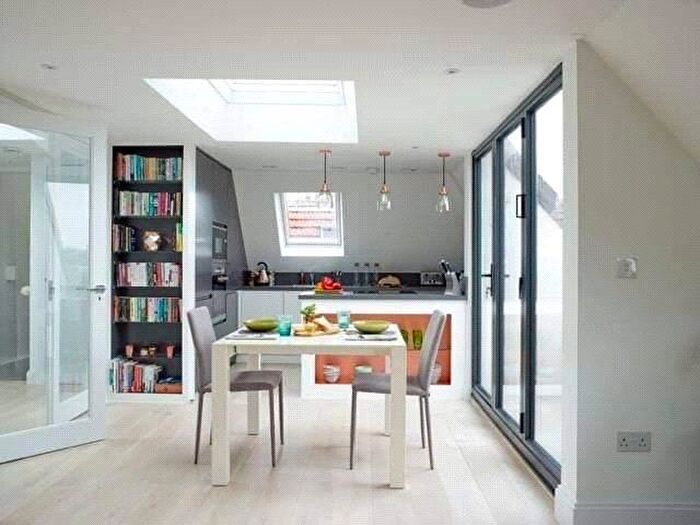 2 Bedroom Apartment To Rent In Canfield Gardens, London, NW6