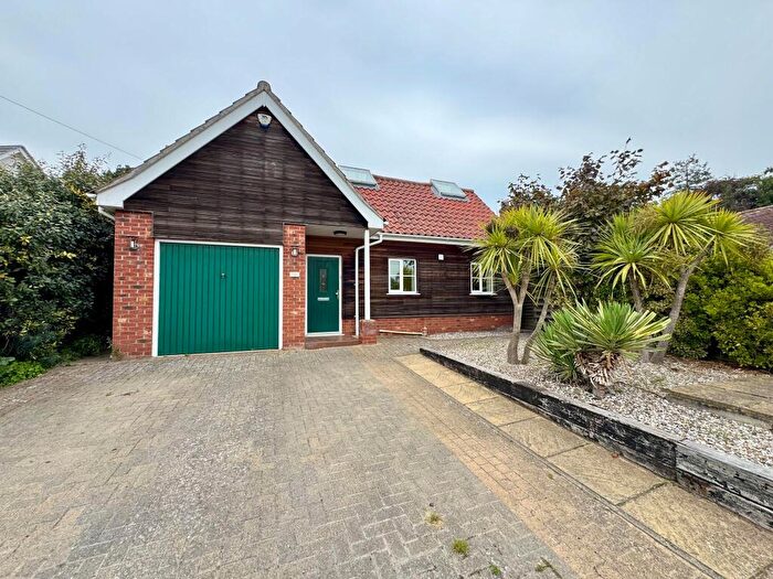 3 Bedroom Detached Bungalow For Sale In Cedar Lodge, Sandy Lane, Little Bealings, Woodbridge, IP13