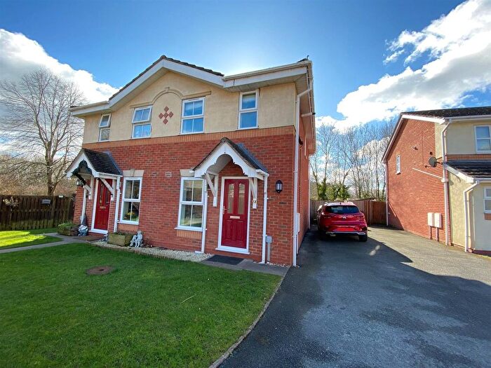 2 Bedroom Semi-Detached House For Sale In Dogwood Close, Malvern, WR14