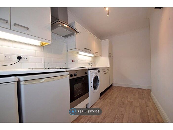 1 Bedroom Flat To Rent In Tavistock Road, West Drayton, UB7