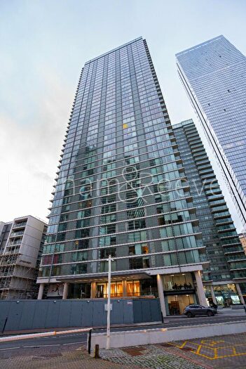 2 Bedroom Apartment To Rent In Marsh Wall, London, E14