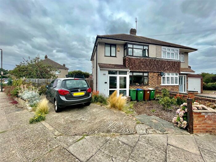 3 Bedroom Semi Detached House For Sale In Dorothy Evans Close, Bexleyheath, Kent, DA7