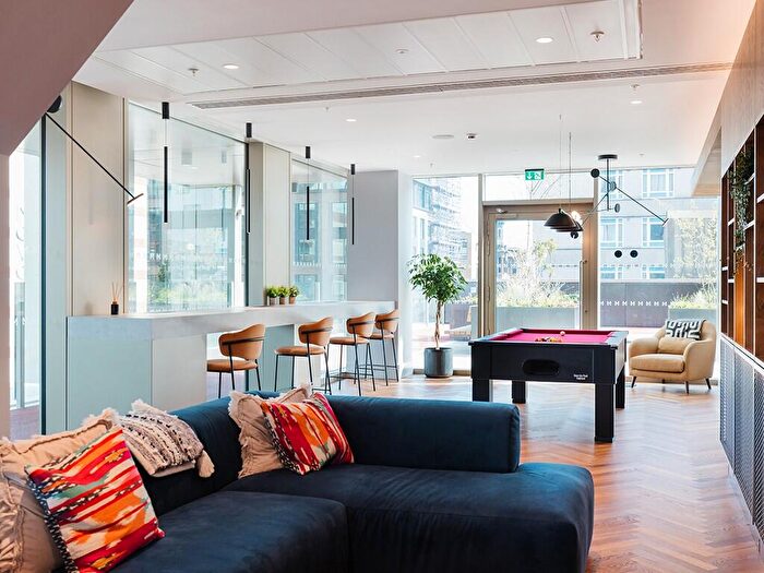 2 Bedroom Apartment To Rent In The Mercian, Broad Street, B15