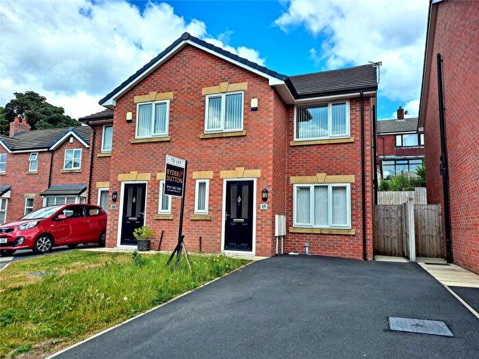 3 Bedroom Semi-Detached House To Rent In Parkfield Court, Oldham, OL4