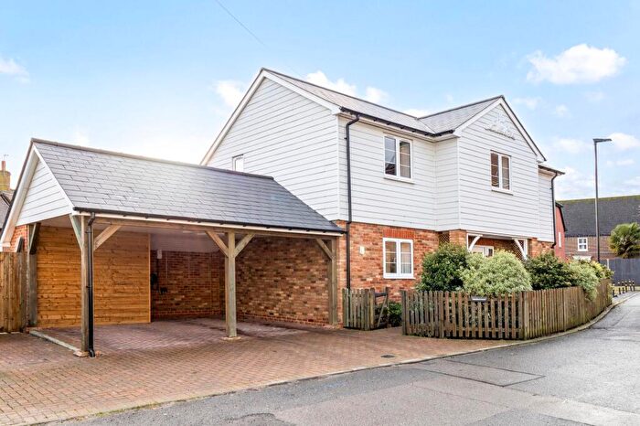 4 Bedroom Detached House For Sale In Parbrook, Billingshurst, RH14