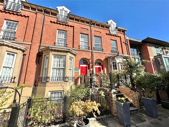 1 Bedroom Flat To Rent In Bury Old Road, Salford, Greater Manchester, M7