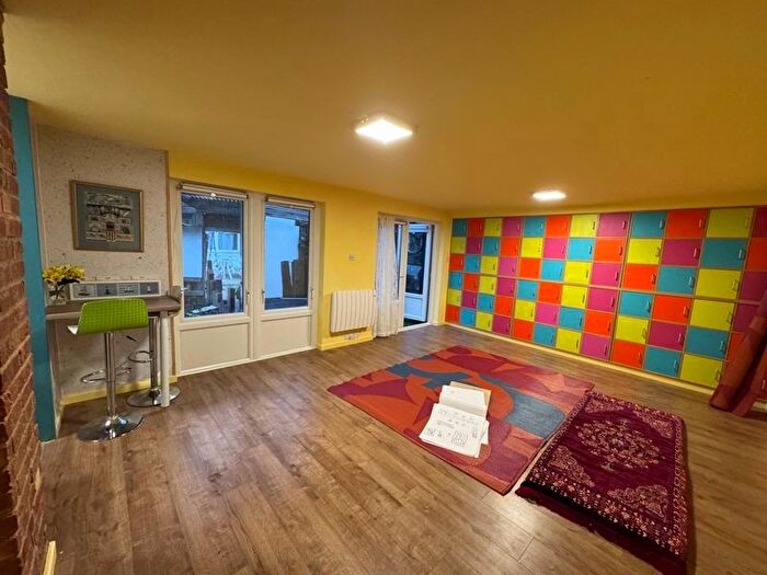 Studio To Rent In Rosebank Avenue, Hornchurch, RM12