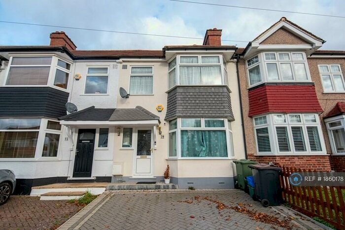 3 Bedroom Terraced House To Rent In Walden Avenue, Chislehurst, BR7