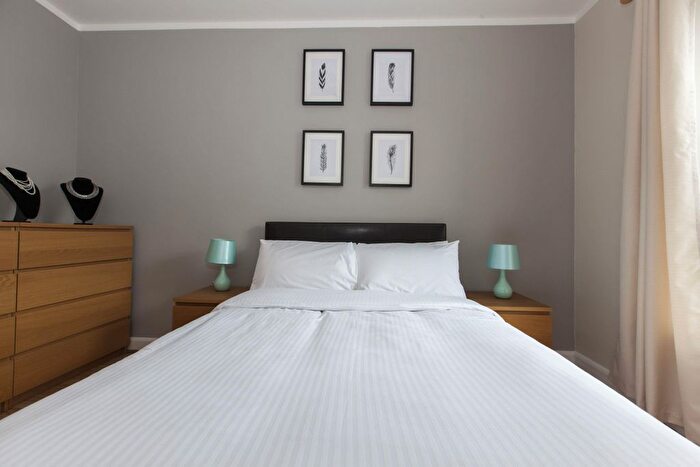 2 Bedroom Flat To Rent In Beechgrove Terrace, Aberdeen, AB15