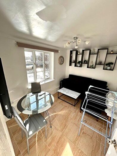 3 Bedroom Flat To Rent In Otter Close, London, E15