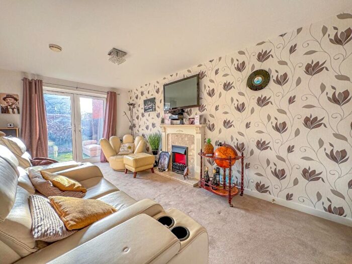2 Bedroom Semi-Detached House For Sale In Merevale Road, Atherstone, CV9