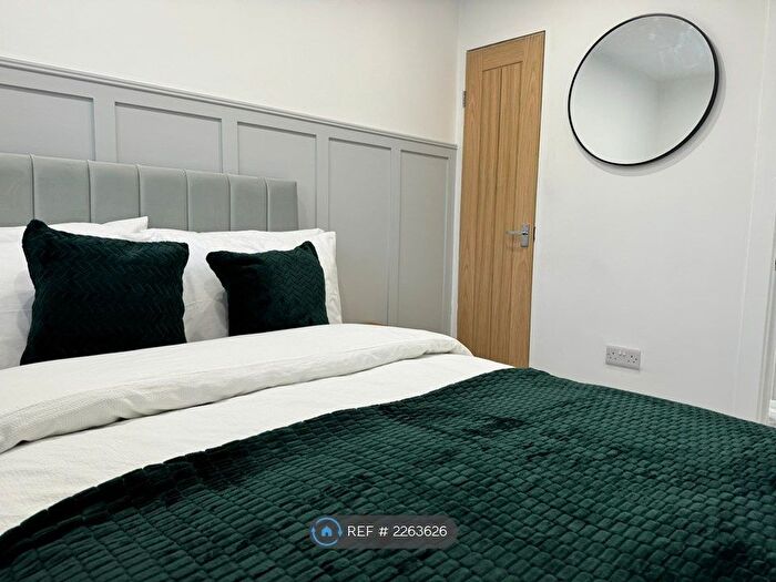 1 Bedroom Semi-Detached House To Rent In Rochford Drive, Luton, LU2