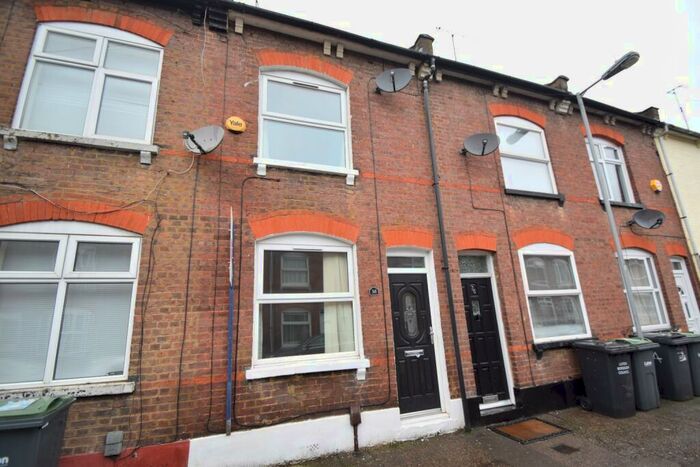 2 Bedroom Terraced House To Rent In Stanley Street, Luton, Bedfordshire, LU1