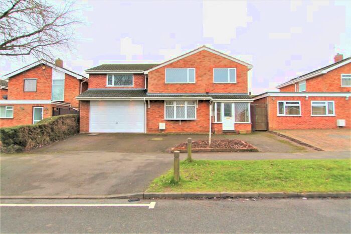 6 Bedroom Detached House To Rent In Copse Close, Oadby, Leicester, LE2