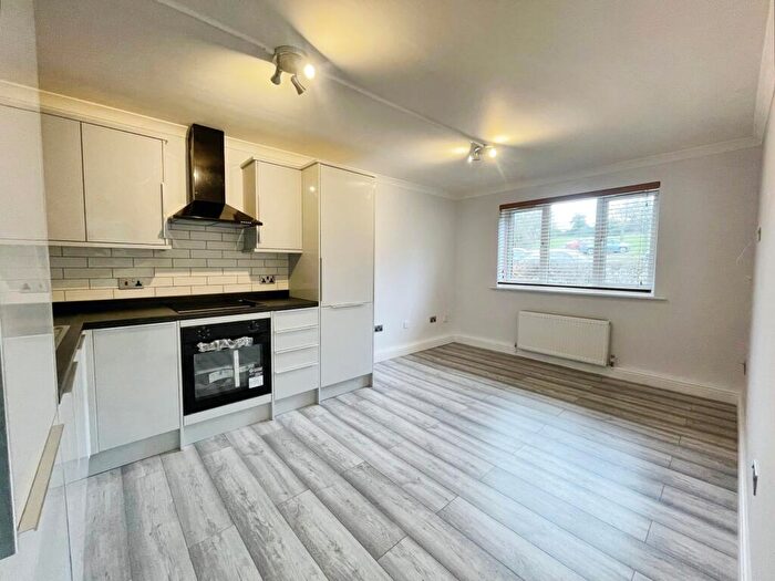 2 Bedroom Flat To Rent In Wingrove Drive, Purfleet-On-Thames, RM19